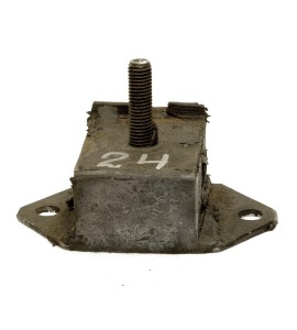 SOPORTE DE MOTOR PARA PEUGEOT 504.